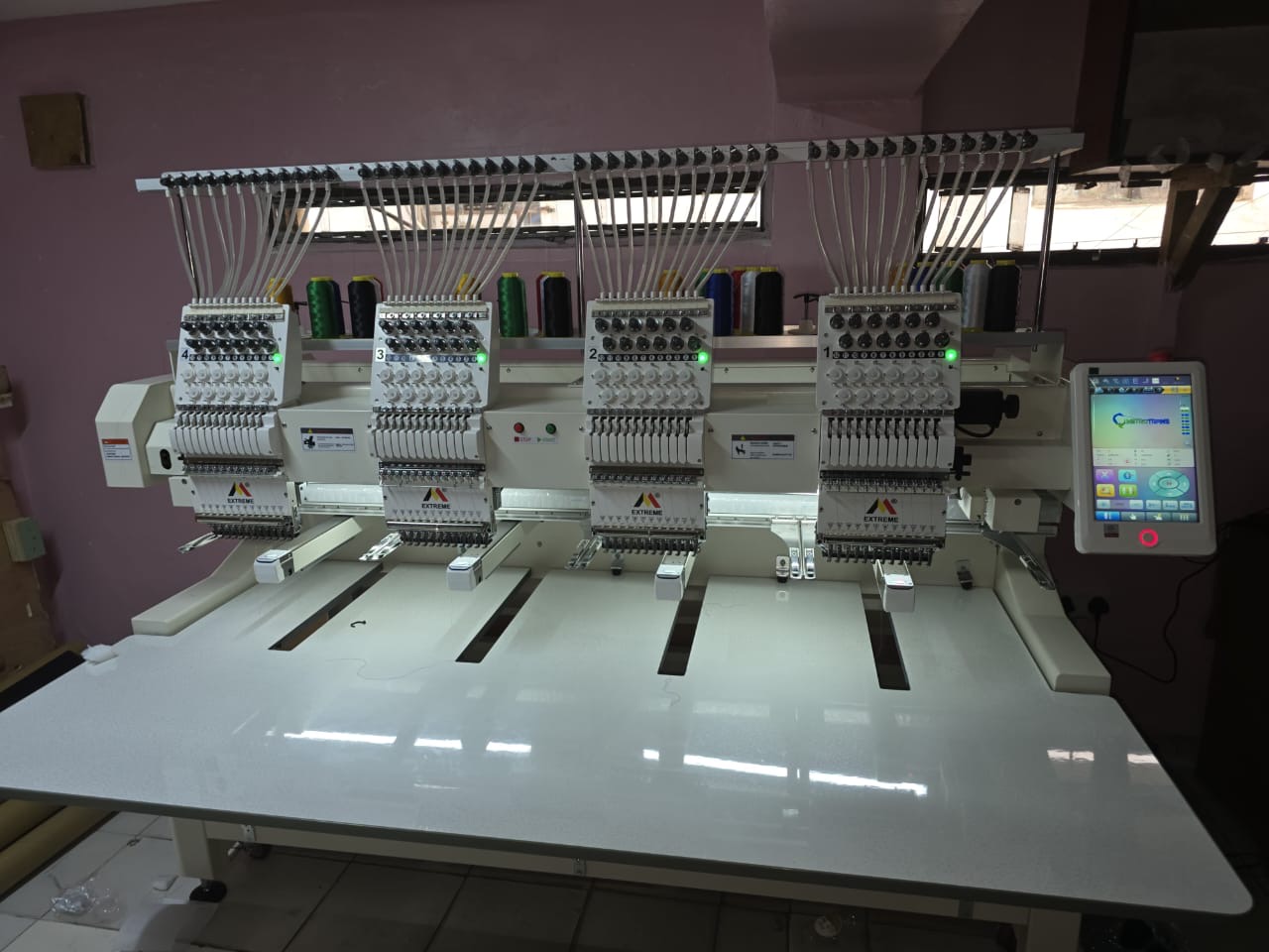 Extreme 4 Heads 12 Needles Embroidery Machine