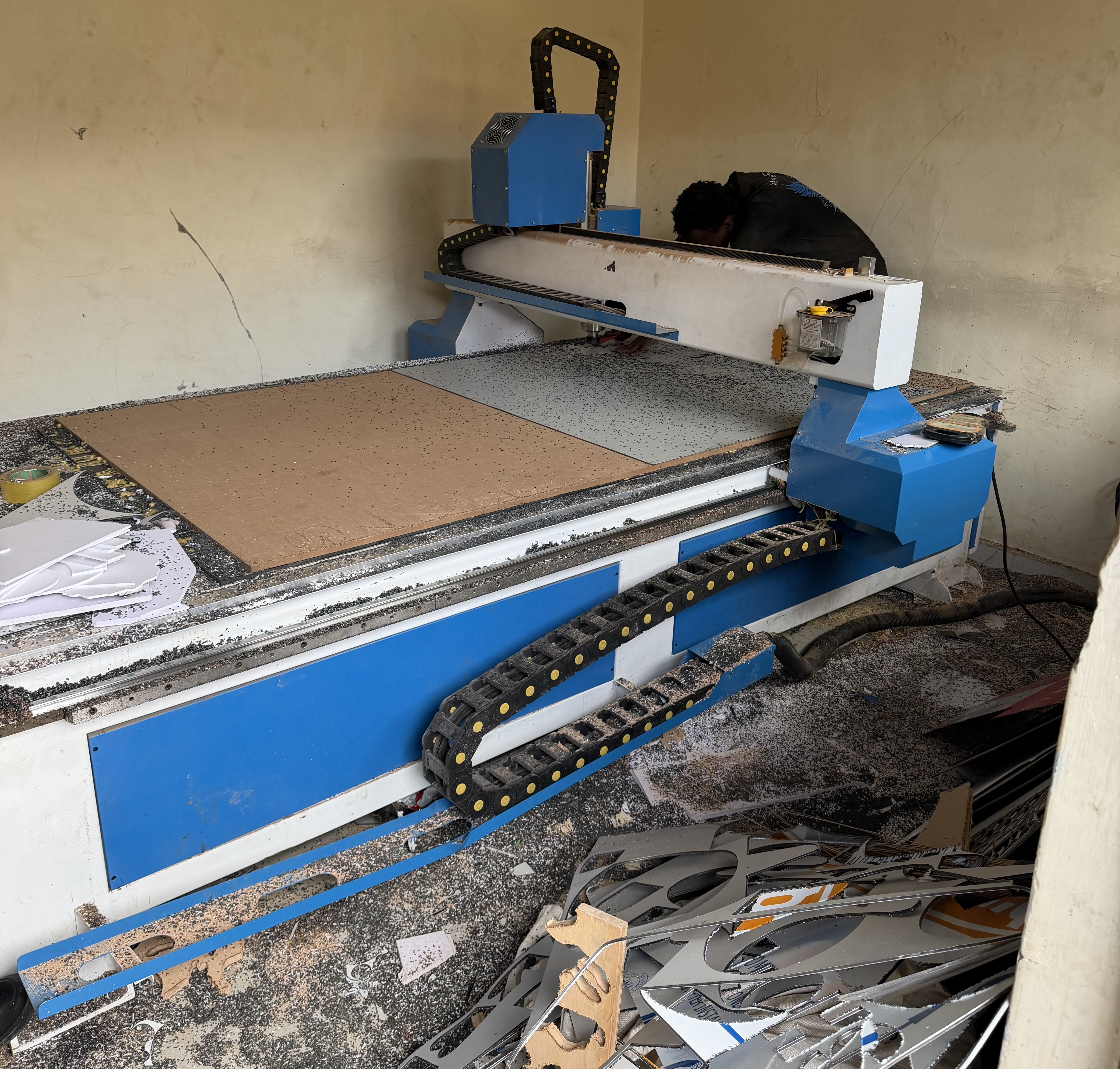 Slightly Used 1325 (130cm by 250cm) CnC Router Engraving And Cutting Machine
