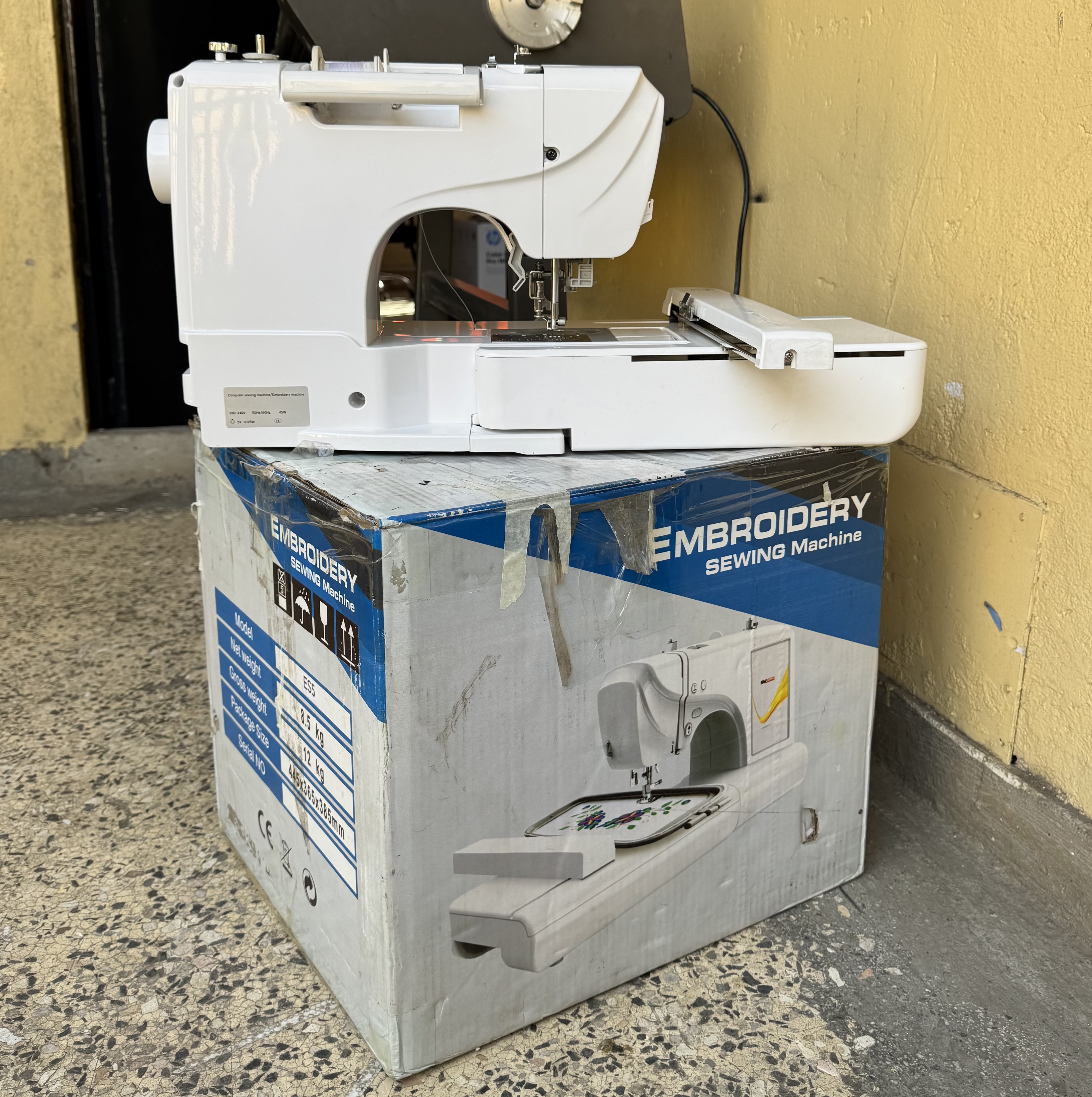 Slightly Used Yinghe ES5 1 Needle Desktop Embroidery Machine