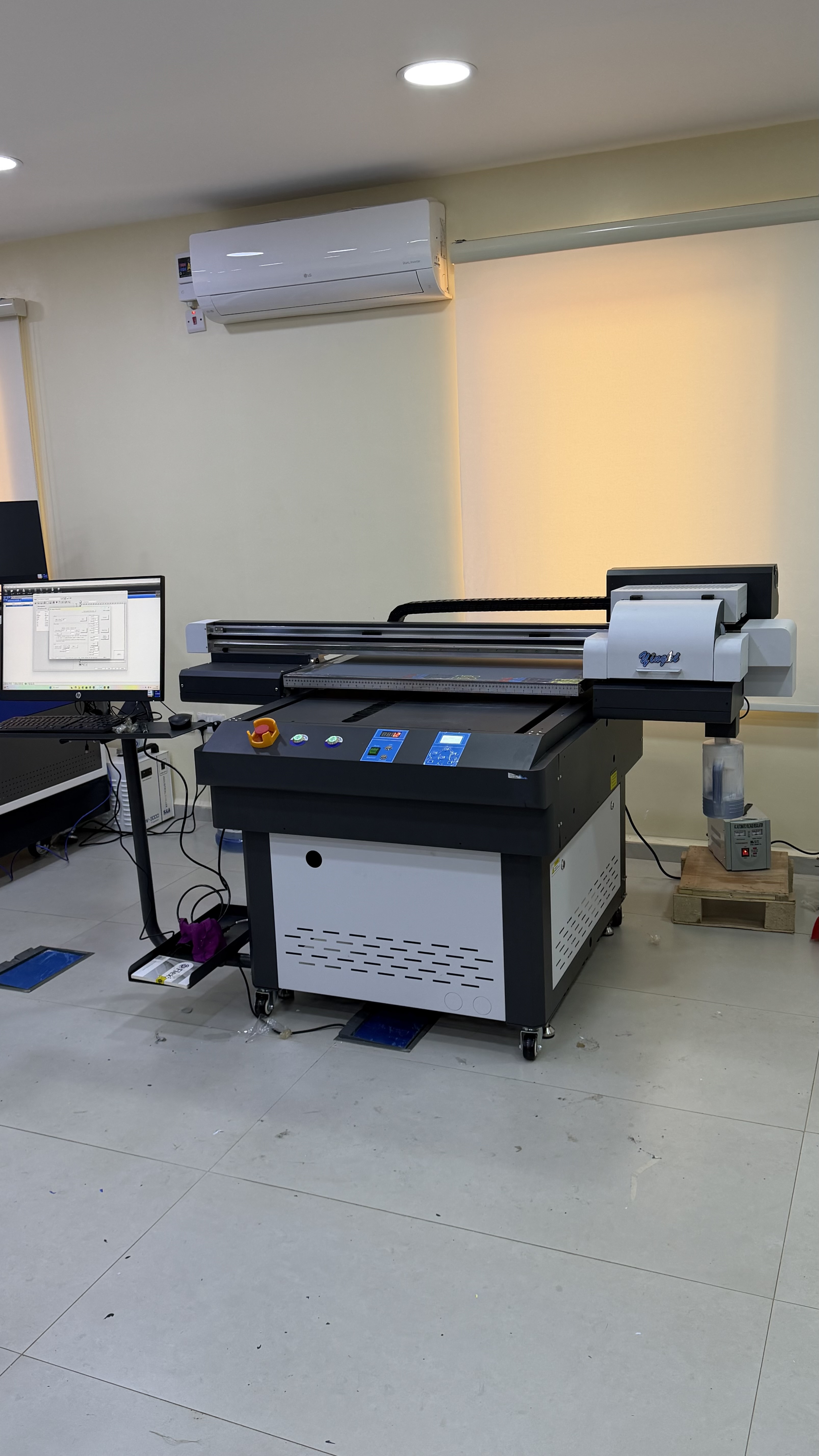 Yinghe 60cm by 90cm (A1 Size) Uv Flatbed Printer With 3pcs Tx800 Printer Heads P