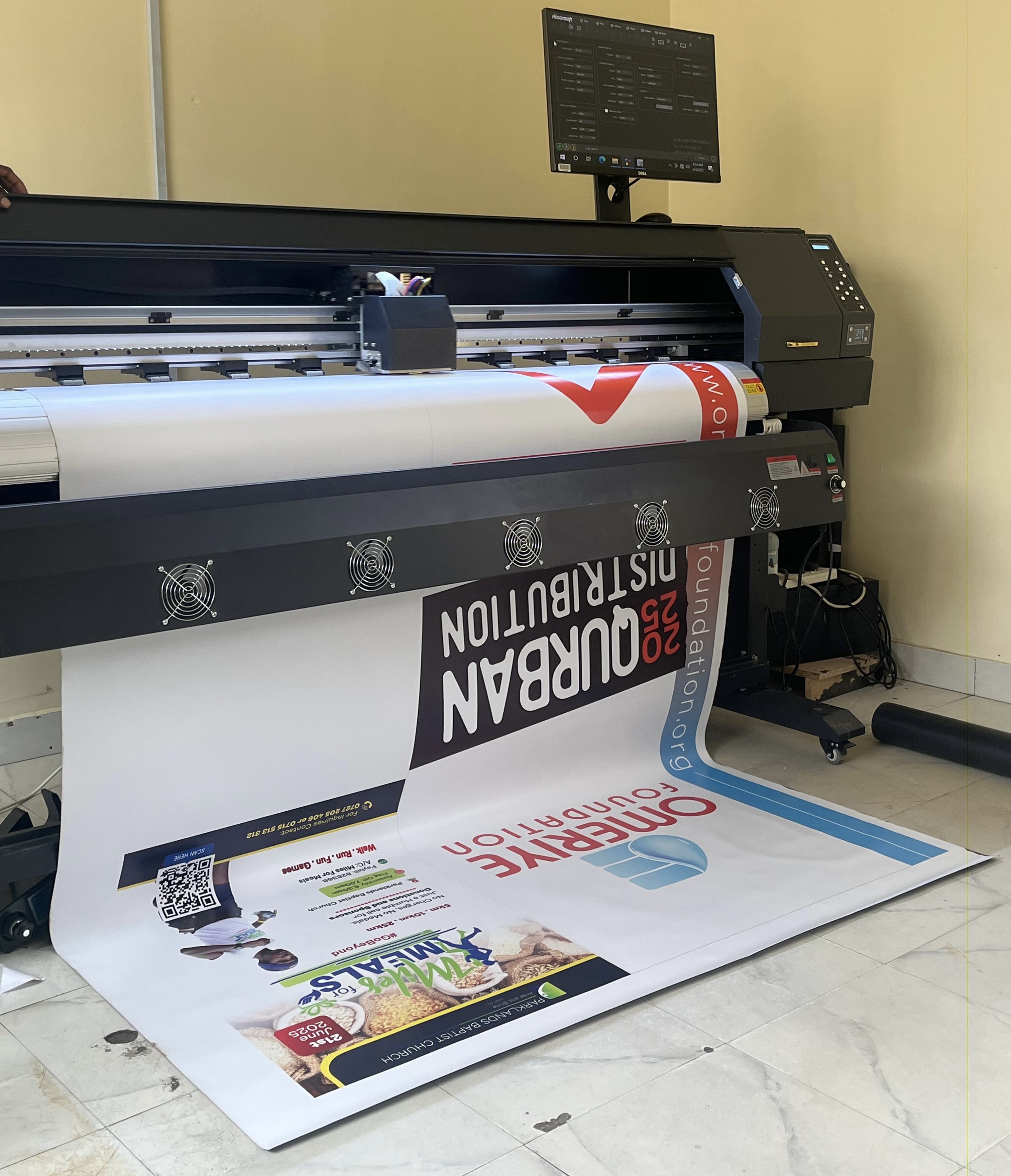 Yinghe slightly used 1.8m Eco-solvent Large Format printer with Epson i3200 Head